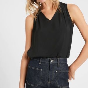 EUC Banana Republic Pleated V-Neck Tank